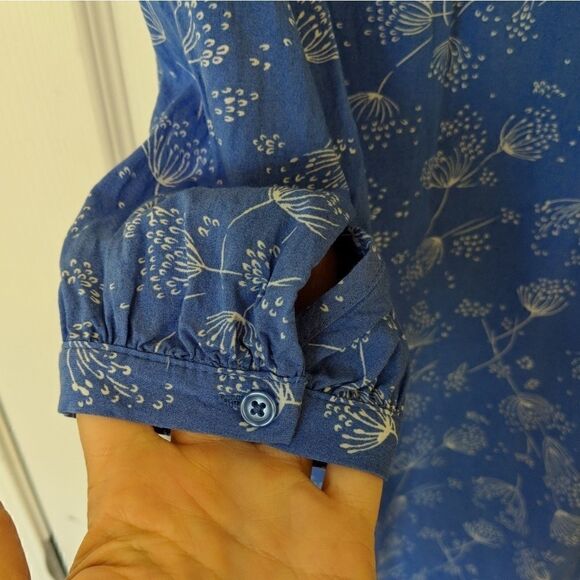 (Old Navy) Floral V-Neck Dress with Button Cuff - Picture 3 of 8